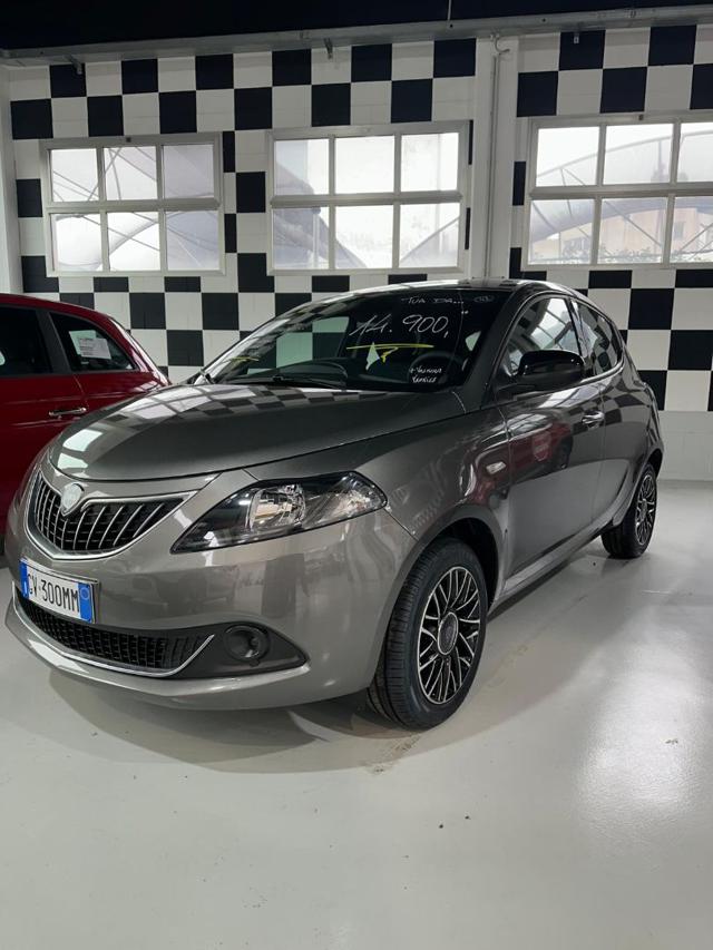 LANCIA Ypsilon usata 17