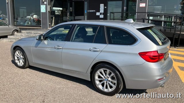 BMW 318 usata, con Bluetooth