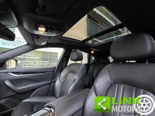 MASERATI Levante usata, con Park Distance Control