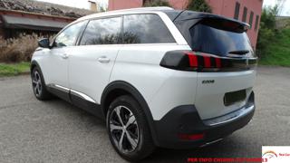 PEUGEOT 5008 usata, con Boardcomputer