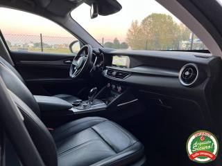 ALFA ROMEO Stelvio usata, con Fari Xenon