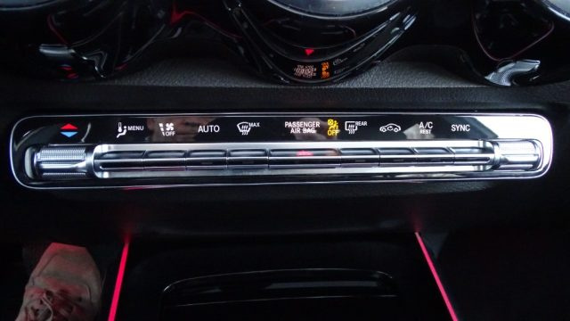 MERCEDES-BENZ GLB 200 usata 128