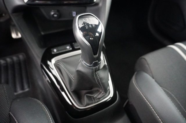 OPEL Corsa usata, con ESP