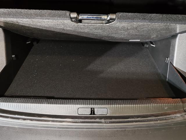 PEUGEOT 2008 usata, con Vetri oscurati