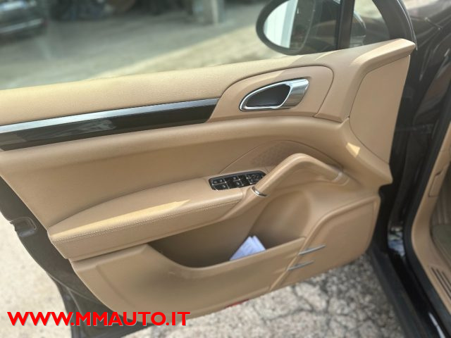 PORSCHE Cayenne usata, con Fendinebbia