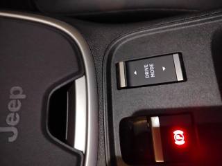 JEEP Avenger usata, con Telecamera per parcheggio assistito