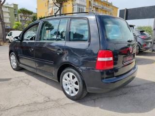 VOLKSWAGEN Touran usata, con Cerchi in lega