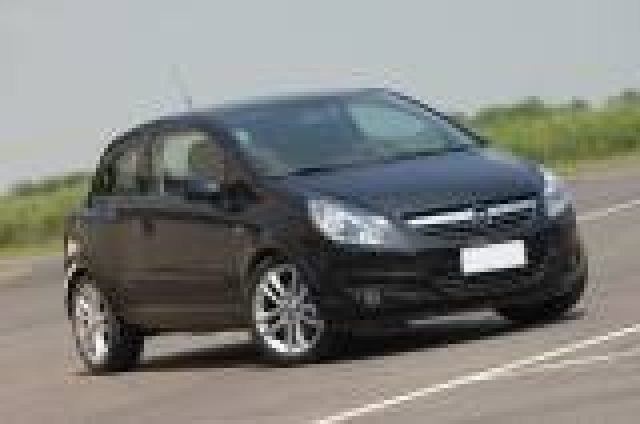OPEL Corsa usata, con ABS