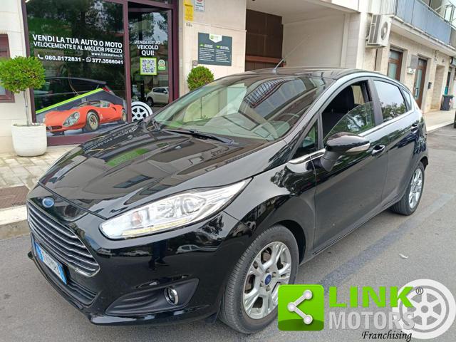 FORD Fiesta usata, con Sensori di parcheggio posteriori