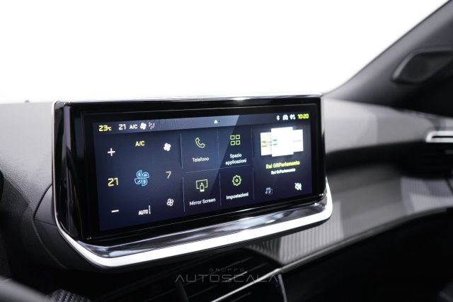 PEUGEOT 2008 usata, con USB