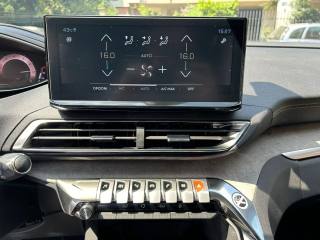 PEUGEOT 5008 usata, con Climatizzatore
