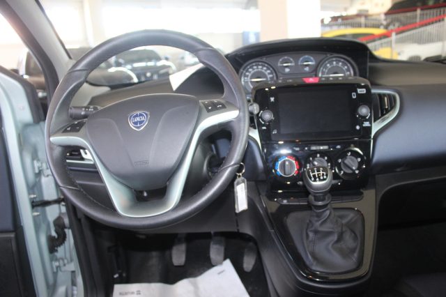 LANCIA Ypsilon usata, con ESP
