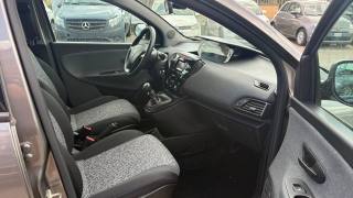 LANCIA Ypsilon usata, con Specchietti laterali elettrici