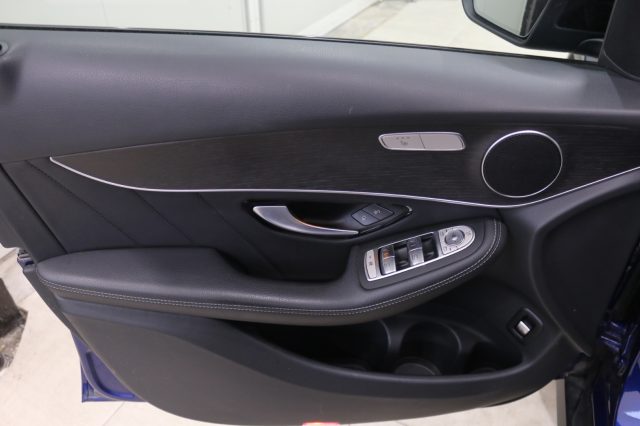 MERCEDES-BENZ GLC 220 usata, con Airbag testa