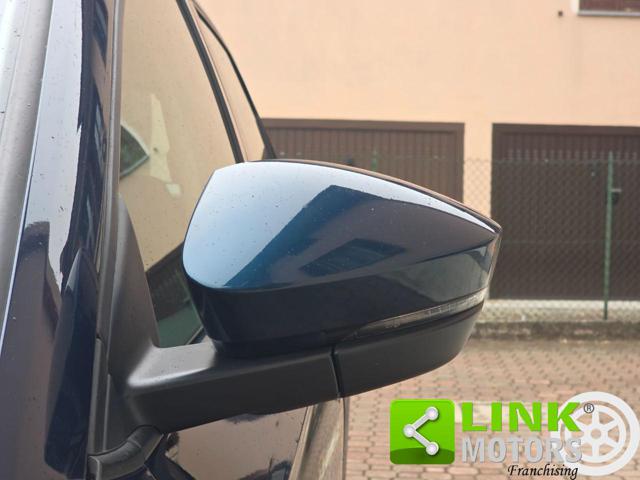 SKODA Karoq usata, con Bracciolo