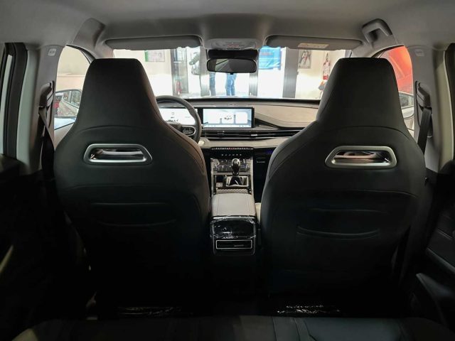 DR MOTOR DR5 usata, con Fari LED