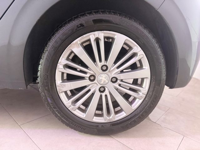 PEUGEOT 208 usata 3