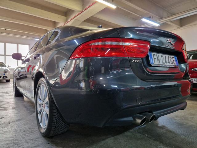 JAGUAR XE usata, con Alzacristalli elettrici