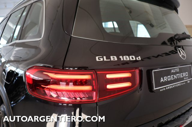 MERCEDES-BENZ GLB 180 usata, con Chiamata automatica per emergenze