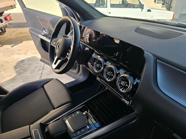 MERCEDES-BENZ GLA 200 usata, con Climatizzatore