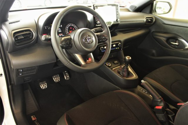 TOYOTA Yaris usata, con Controllo trazione