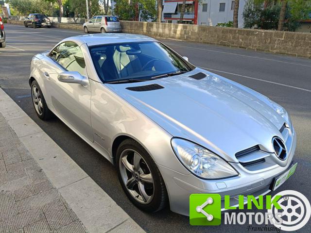 MERCEDES-BENZ SLK 200 usata, con Autoradio digitale