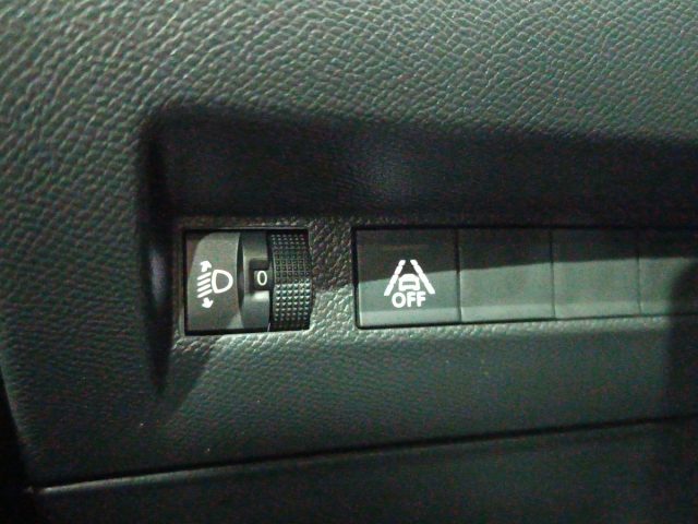 PEUGEOT 208 usata, con Specchietti laterali elettrici
