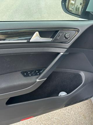 VOLKSWAGEN Golf usata, con Luci diurne LED