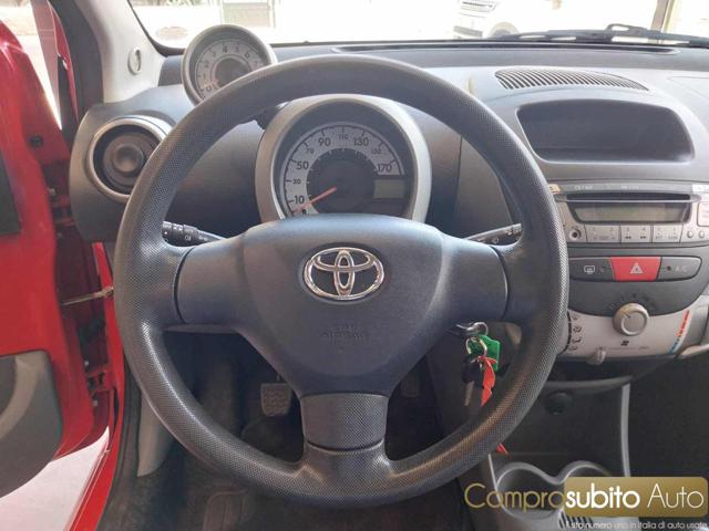 TOYOTA Aygo usata 15