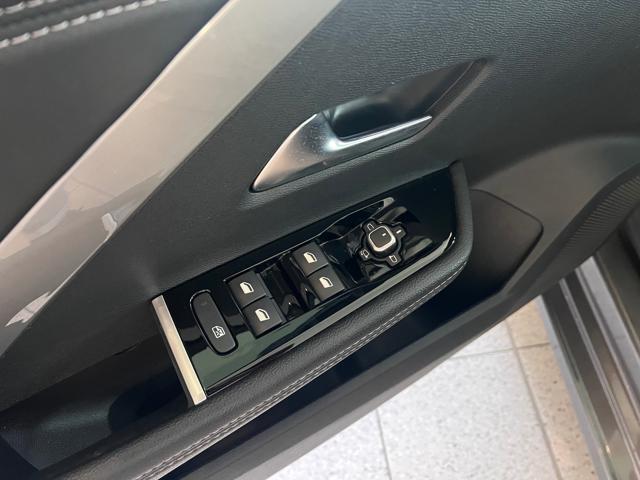 OPEL Astra usata, con Controllo vocale