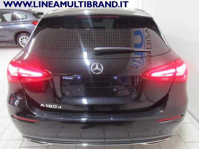 MERCEDES-BENZ A 180 usata, con Sensori di parcheggio posteriori