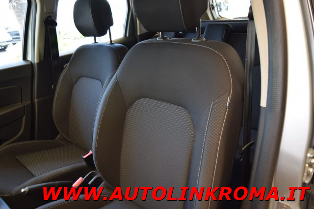 DACIA Duster usata, con Touch screen