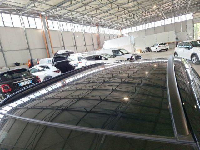 TOYOTA Yaris Cross usata, con ESP