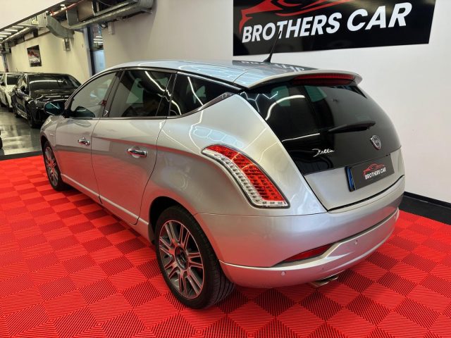 LANCIA Delta usata, con Autoradio