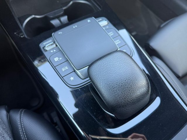MERCEDES-BENZ A 180 usata, con Fari LED