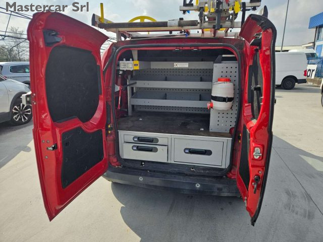 FIAT Fiorino usata, con Park Distance Control