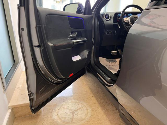 MERCEDES-BENZ GLA 200 usata, con Climatizzatore
