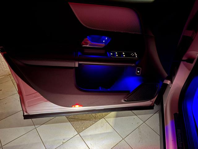 MERCEDES-BENZ GLB 200 usata, con Sensori di parcheggio anteriori