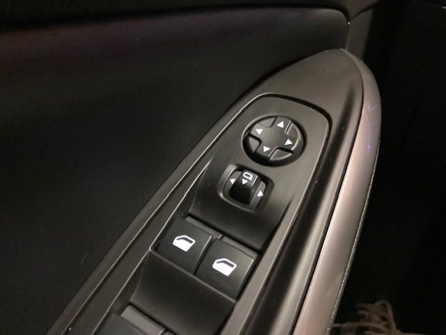 OPEL Grandland usata, con Airbag testa