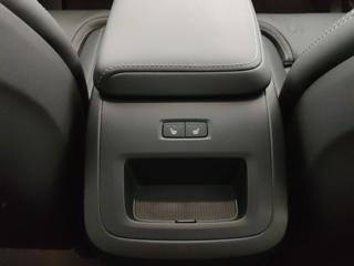 VOLVO XC60 usata, con Sedile posteriore sdoppiato