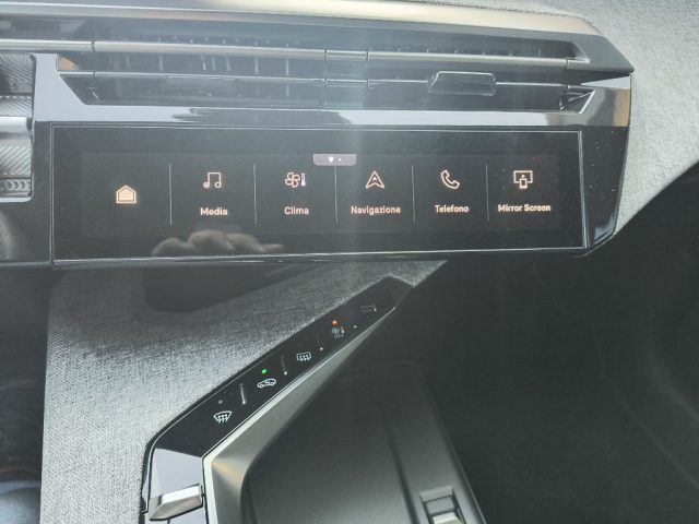 PEUGEOT 3008 usata, con Sensori di parcheggio posteriori