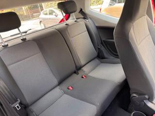 VOLKSWAGEN up! usata, con Autoradio