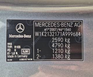 MERCEDES-BENZ E 220 usata, con Portellone posteriore elettrico