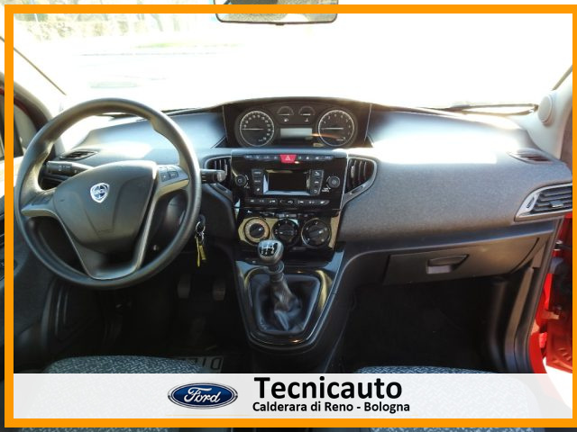 LANCIA Ypsilon usata, con ESP