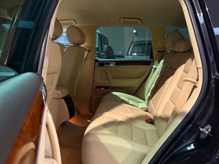 VOLKSWAGEN Touareg usata, con Park Distance Control