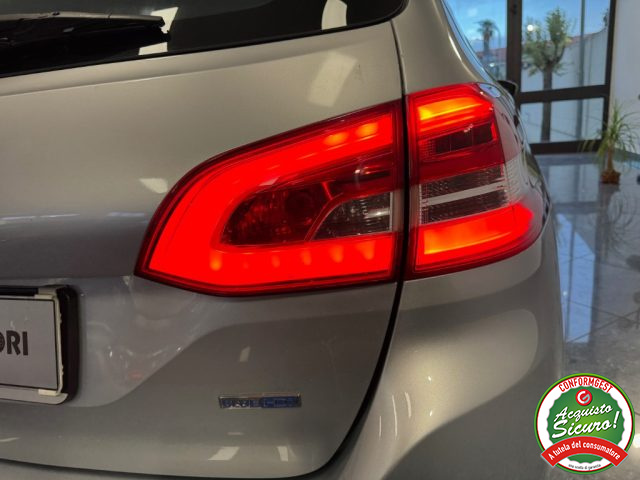 PEUGEOT 308 usata, con Sedile posteriore sdoppiato