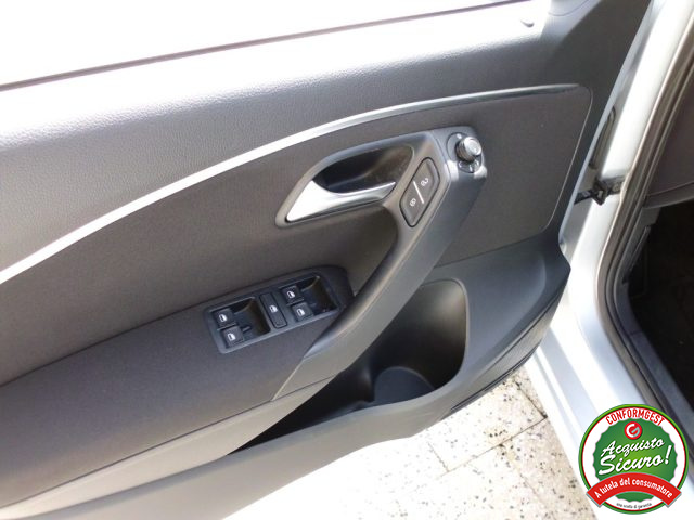 VOLKSWAGEN Polo usata, con USB