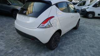 LANCIA Ypsilon usata, con ESP