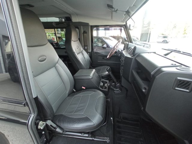 LAND ROVER Defender usata, con ESP