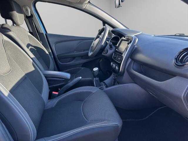 RENAULT Clio usata, con Park Distance Control